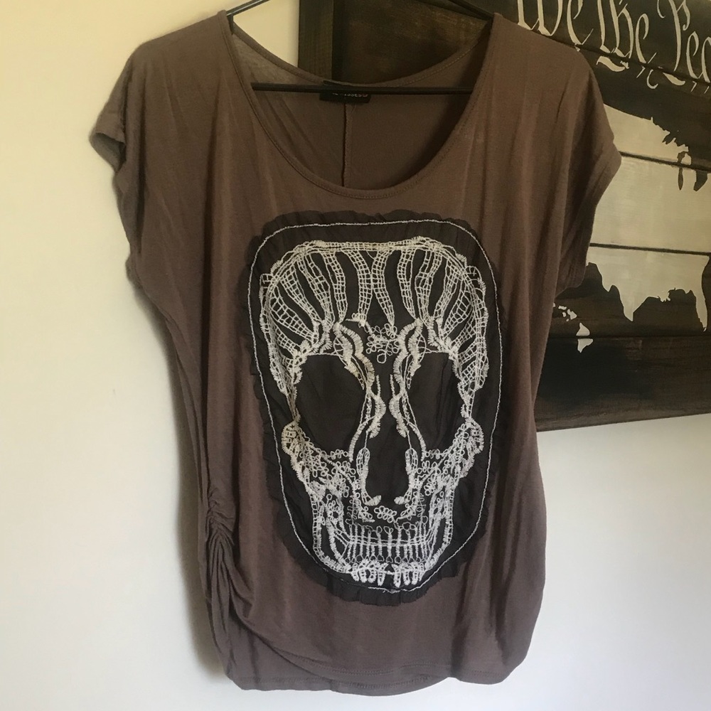 Brown blouse w/ Lace Skull!